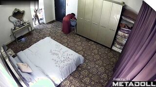 Mature Arab couple fucks in their bed