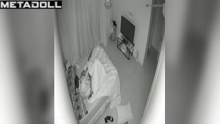 Real married couple fuck in the living room