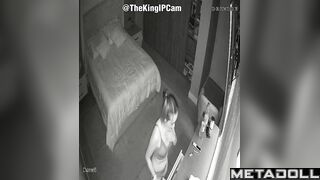 My girlfriend's parents fuck in their bed wildly HD