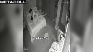 My girlfriend's parents fuck in their bed wildly HD