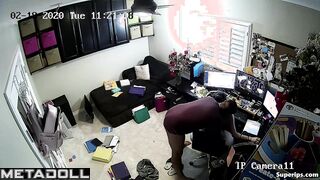 Petite American girl gets fucked on the floor