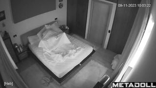 My friend's amazing parents fuck in their bed wildly live HD