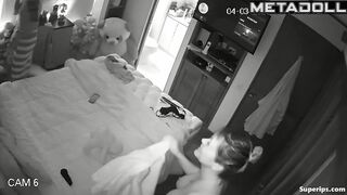 Big ass brunette girl gets fucked to orgasm