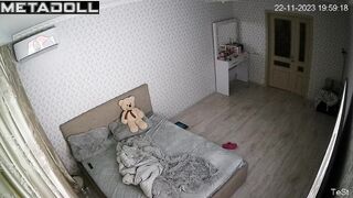 Georgeouse blonde mom is masturbating online