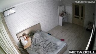 Georgeouse blonde mom is masturbating online