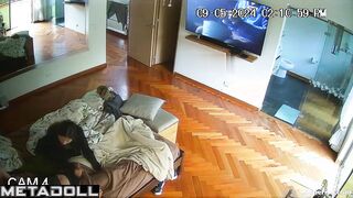 Naughty stepdaughter gives her dad a handjob