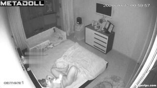 Naked Russian mom masturbates in her bed