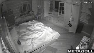 Tattooed Australian brunette mom masturbates while fantasizing about college porn