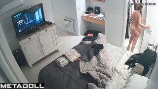 Daily routine of Estonian brunette MILF before masturbating live stream