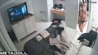 Daily routine of Estonian brunette MILF before masturbating live stream