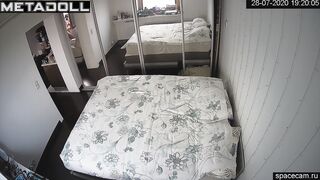 Georgeouse British brunette mom gets fucked on the couch live
