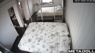 Georgeouse British brunette mom gets fucked on the couch live