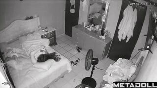 Mature brunette wife rubs her pussy online