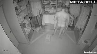 Petite pregnant woman gets fucked