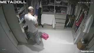 Horny pregnant woman gets fucked