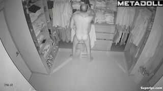 Horny pregnant woman gets fucked