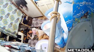 Poor Arab couple fucks in the bathroom