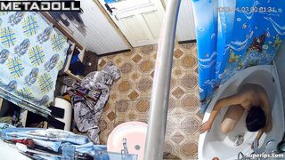 Poor Arab couple fucks in the bathroom