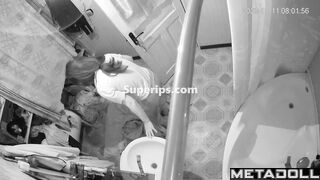 Naughty Arab couple fucks in the bathroom