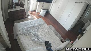 Naked French girl does sexy dances