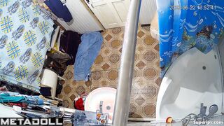 Naughty Arab woman masturbates in the bathroom