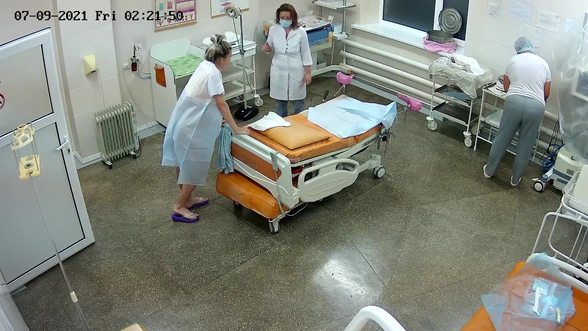 Vaginal exam women in maternity hospital 2