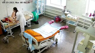 Vaginal exam women in maternity hospital 4