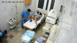 Vaginal exam women in maternity hospital 12