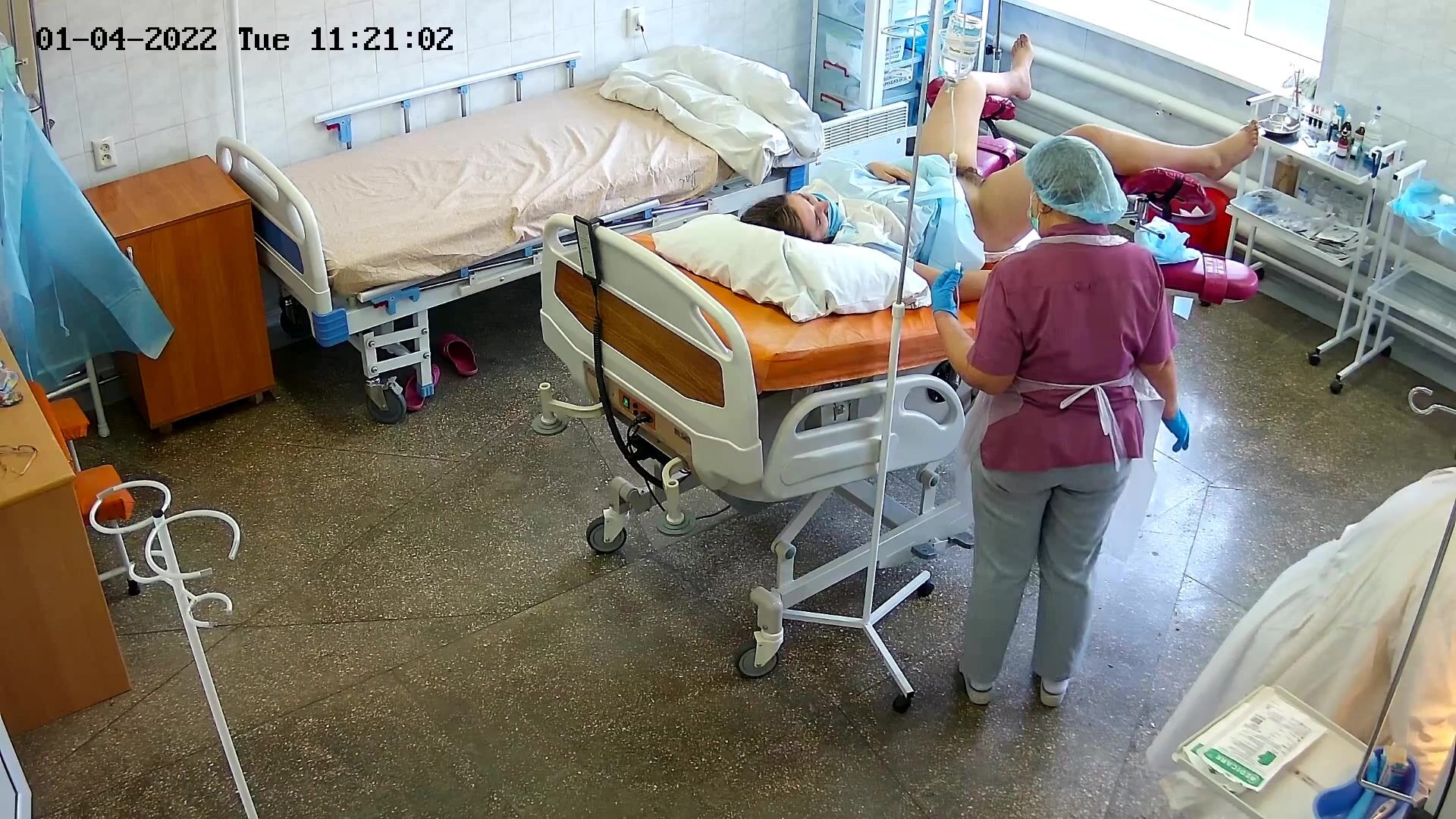 Vaginal exam women in maternity hospital 27