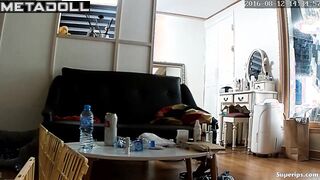 Korean girl’s bathroom routine