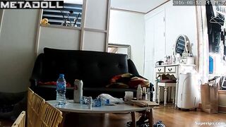 Korean girl’s bathroom routine