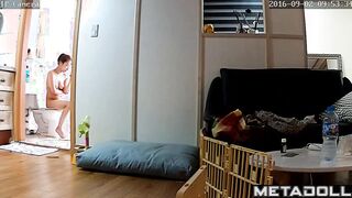 Korean girl’s bathroom routine