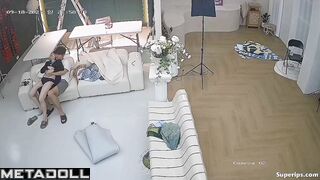 Korean photographer gropes a model girl