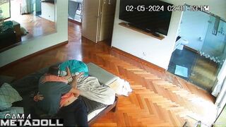 Stepdaughter gives her old dad a handjob