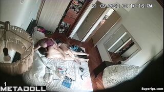 Latina stepdaughter gets groped by her dad