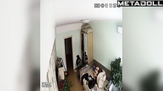 Busty Spanish brunette woman gets an oral sex live stream