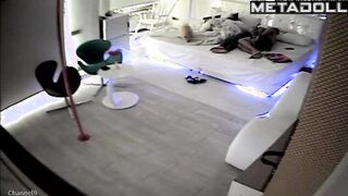 Naked English brunette wife screams with pleasure live HD