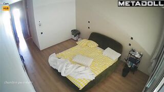 Real Canadian newly married couple fuck in the living room live stream