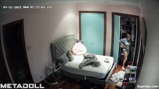 American busty girl changes her clothes