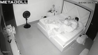 Georgeouse Turkish brunette mother forces her husband to cum live