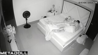 Georgeouse Turkish brunette mother forces her husband to cum live