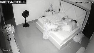 Georgeouse Turkish brunette mother forces her husband to cum live