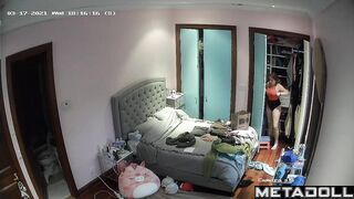 Busty blonde girl changes her bikini