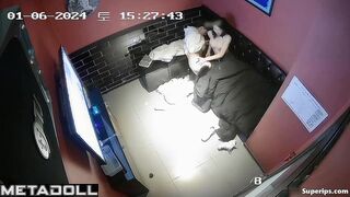 Petite Korean girl gets fucked in karaoke