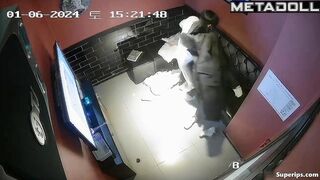 Petite Korean girl gets fucked in karaoke