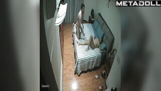 Real mature couple fuck on the couch online
