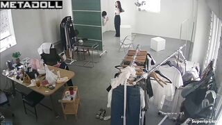 Young Korean models change clothes