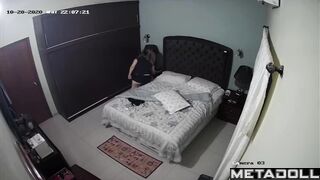 Chubby Milf Latina masturbates on her bed