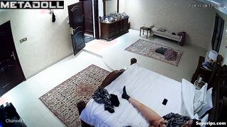 Busty Arab woman gets her pussy waxed