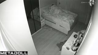 Skinny Belgian brunette mature mom forces her husband to cum spy cam record
